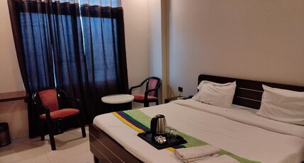 SilverStay Inn Room Type - Deluxe Room