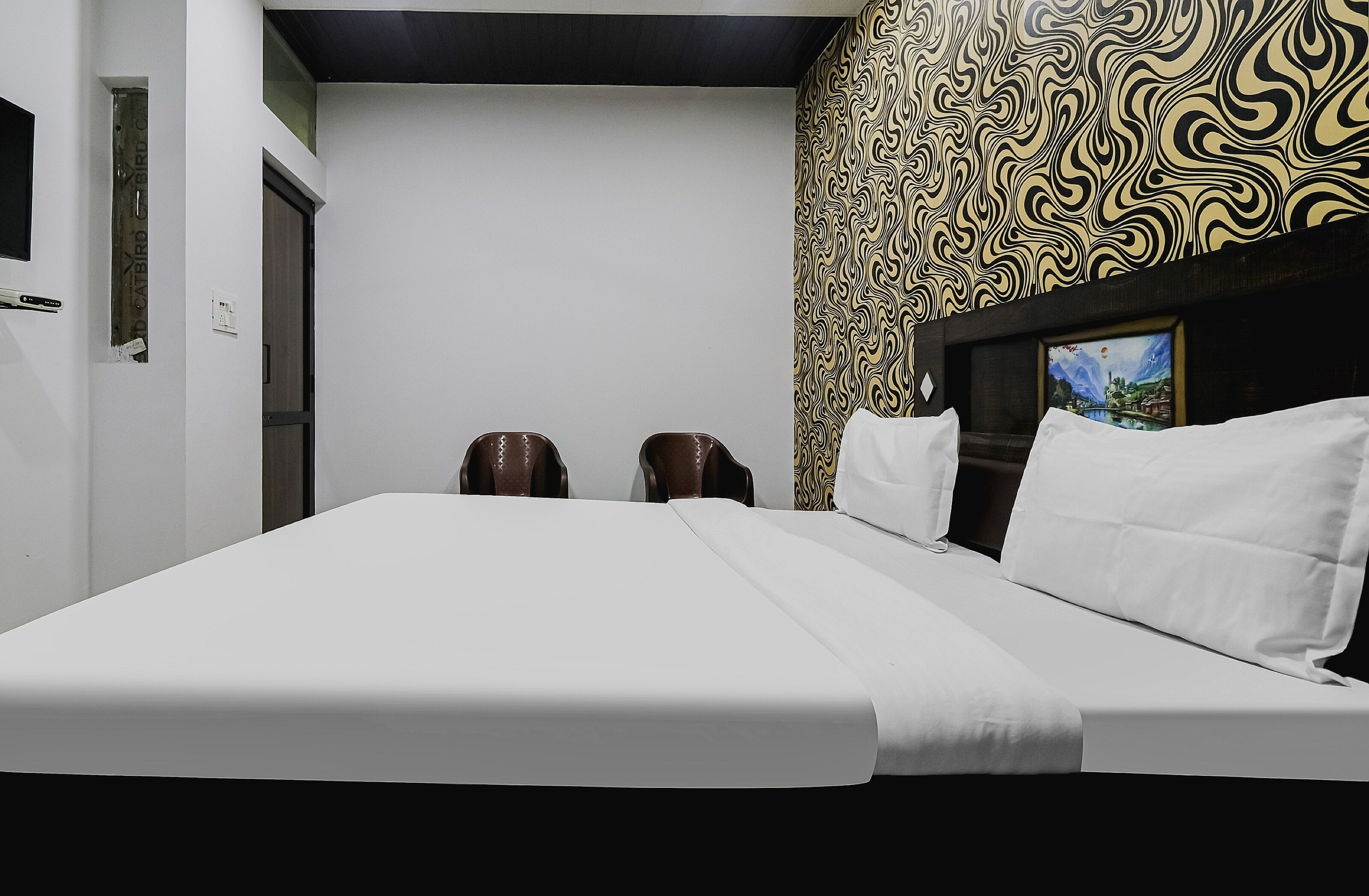 OYO 71898 9 inn stays - Tap to explore photos