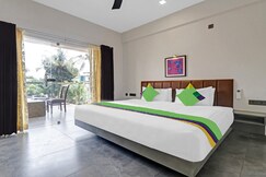 Treebo Grand Vistara Airport Suites