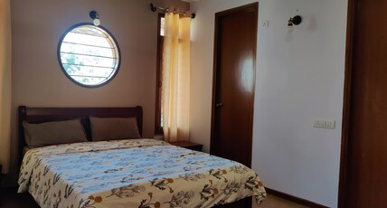Annie's Song Room Type - Deluxe Room - Storm in the Desert