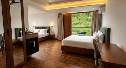 Cardinal Ventus Pines Room Type - Family Jacuzzi Suite with Balcony Cardinal Ventus Pines Room Type - Family Jacuzzi Suite with Balcony