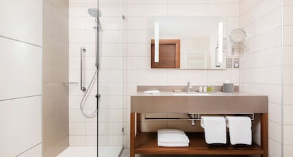 DoubleTree by Hilton Krakow Hotel & Convention Center Room Type - TWIN GUEST ROOM