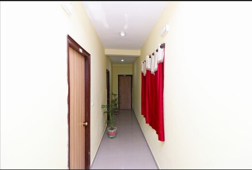 Hotel Silver Shine