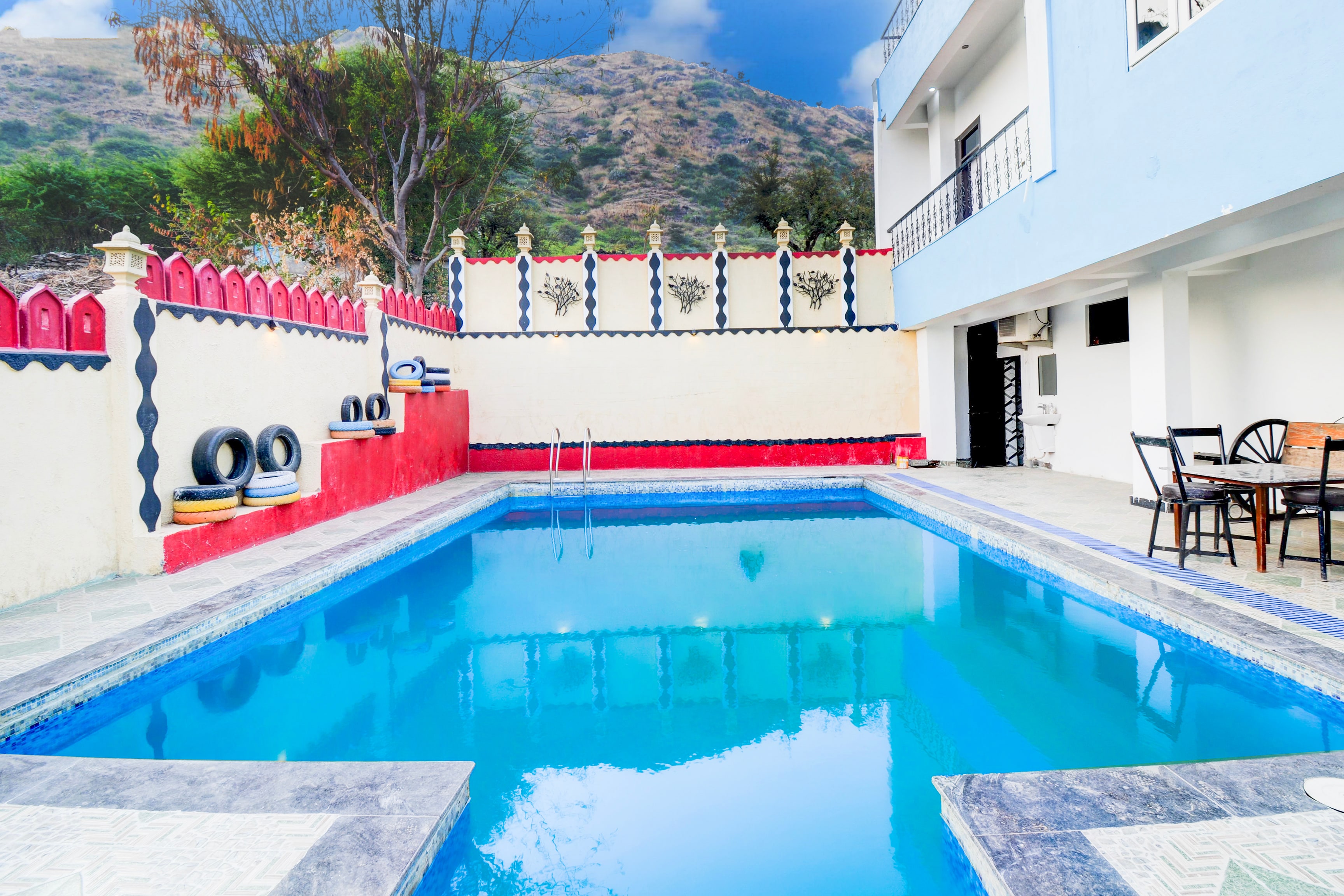 Hotel O JAY VILLA - Tap to explore photos