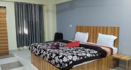 Hotel Park Avenue Room Type - Luxury Room with Balcony and Garden View