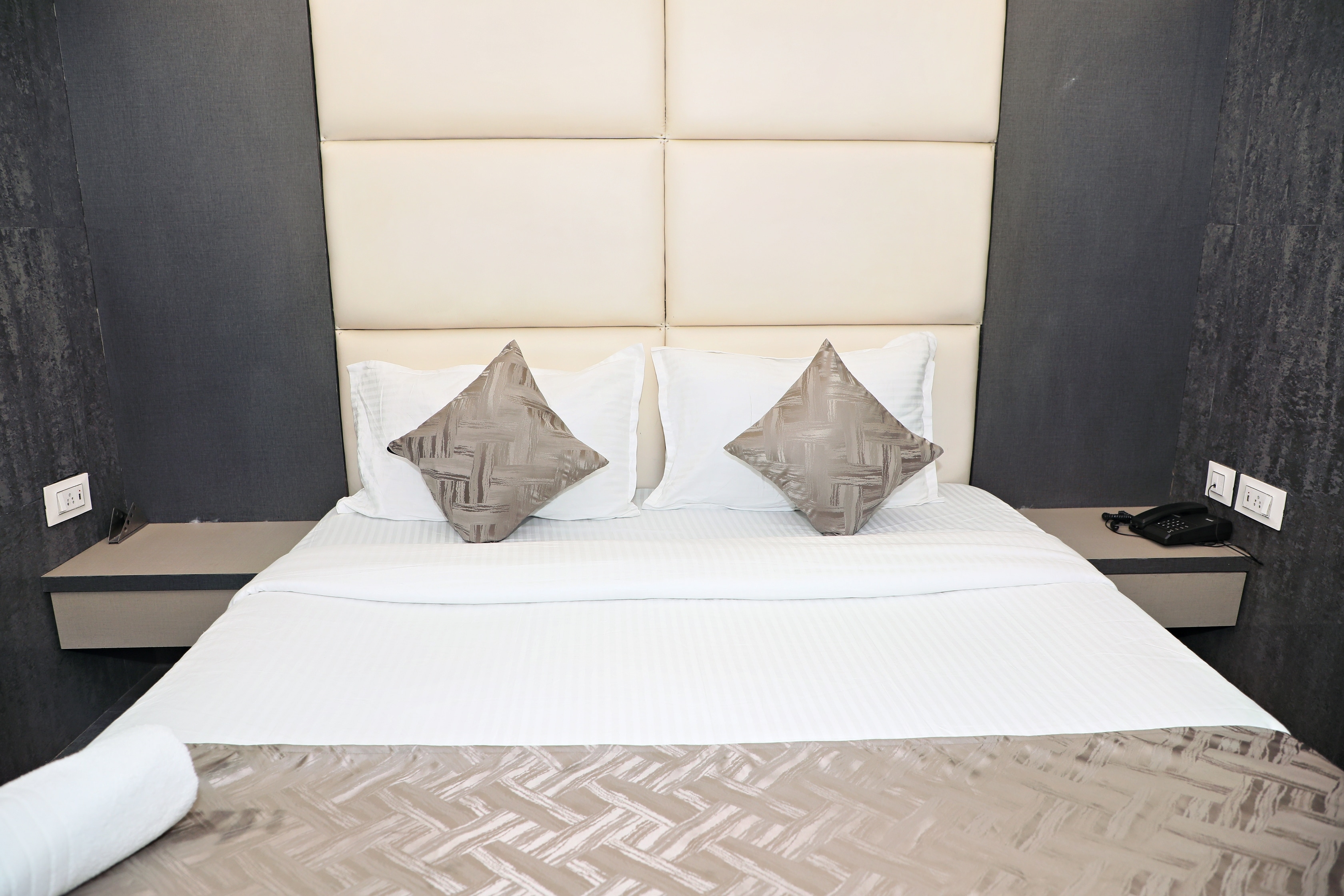 Hotel Watan Residency - Tap to explore photos