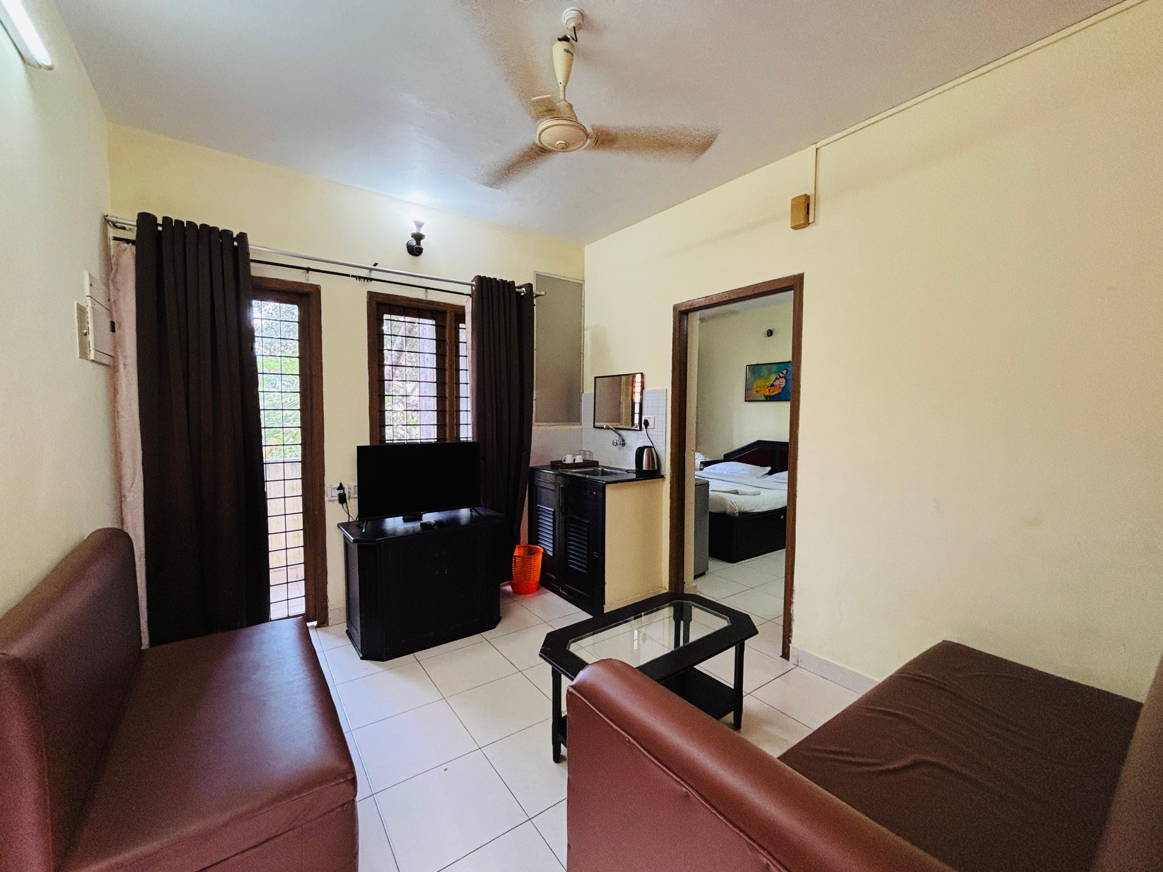 Vrindavan Suites Guruvayur | 450 meter from Guruvayoor Temple - Tap to explore photos