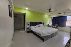 FabHotel Vardhan Plaza
