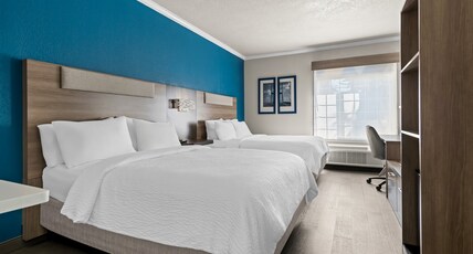 Holiday Inn Express Saint Simons Island Room Type - Standard Room