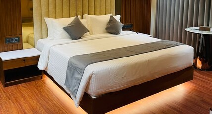 Continental Inn International Room Type - Deluxe Room Continental Inn International Room Type - Deluxe Room
