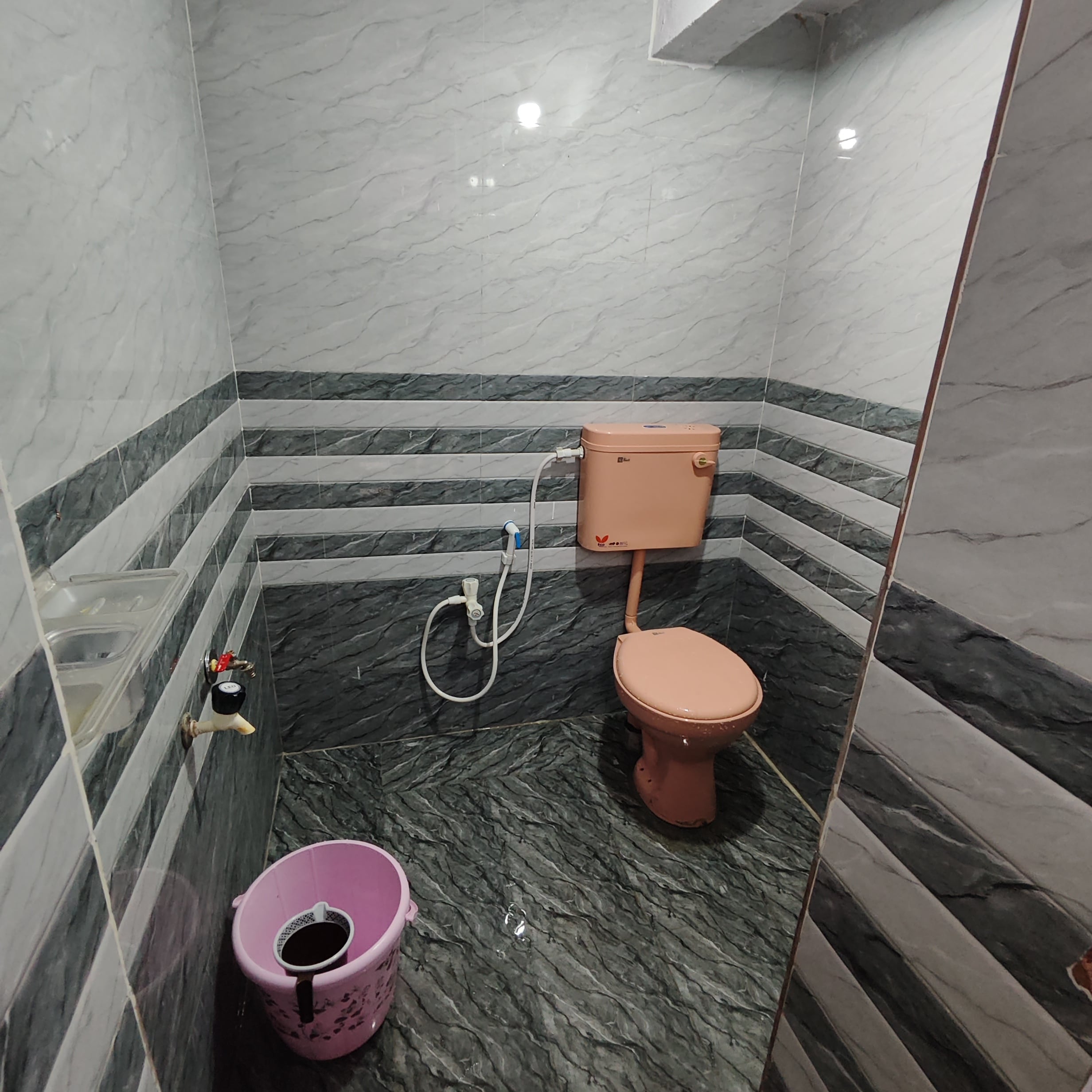 AVI Homestay GF Room 2 - Tap to explore photos