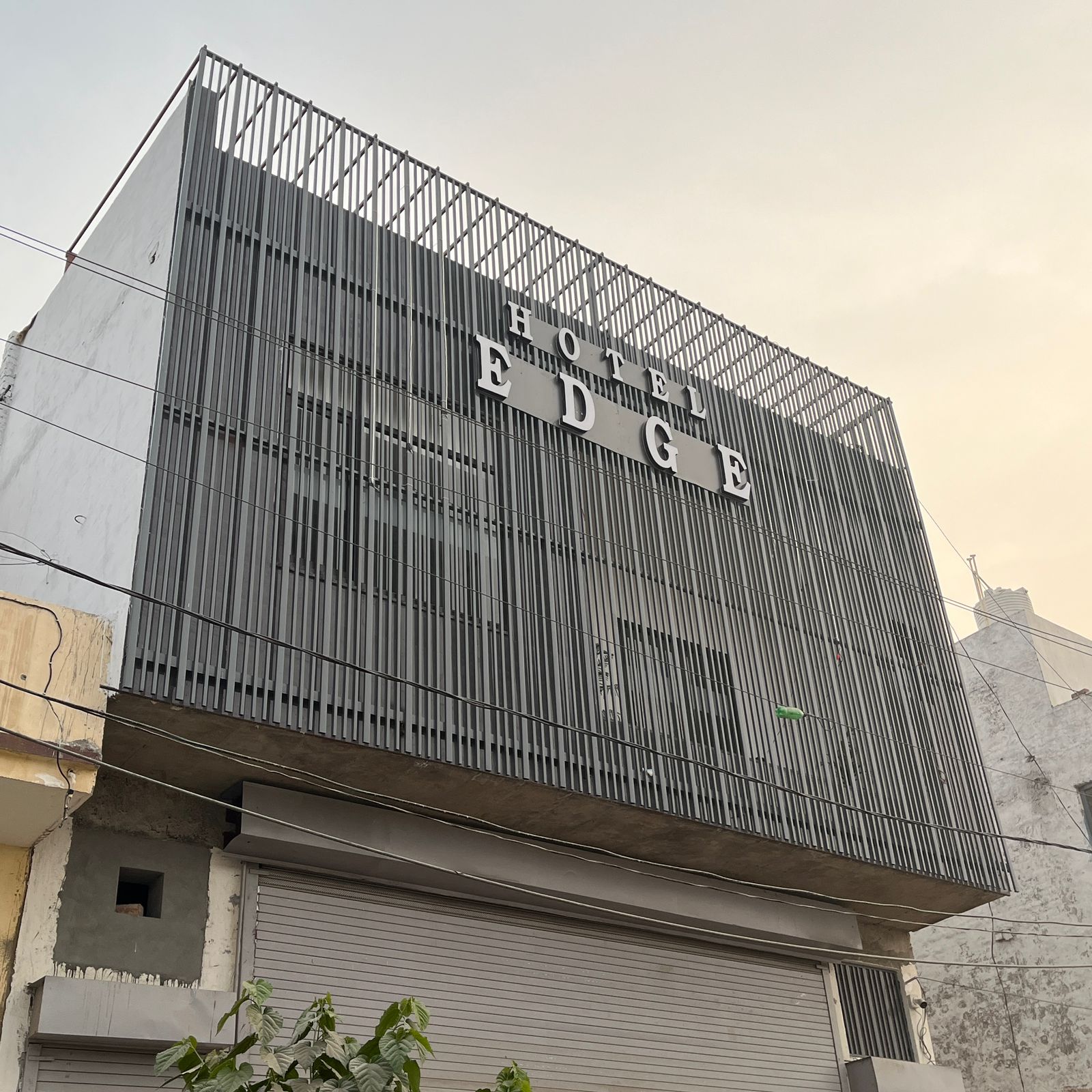 Hotel Edge - Tap to explore photos