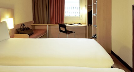 ibis Loriol Le Pouzin Room Type - Room with twin beds