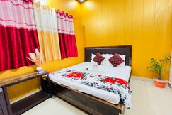 Krishnanand Palace | 900m from Ram Temple