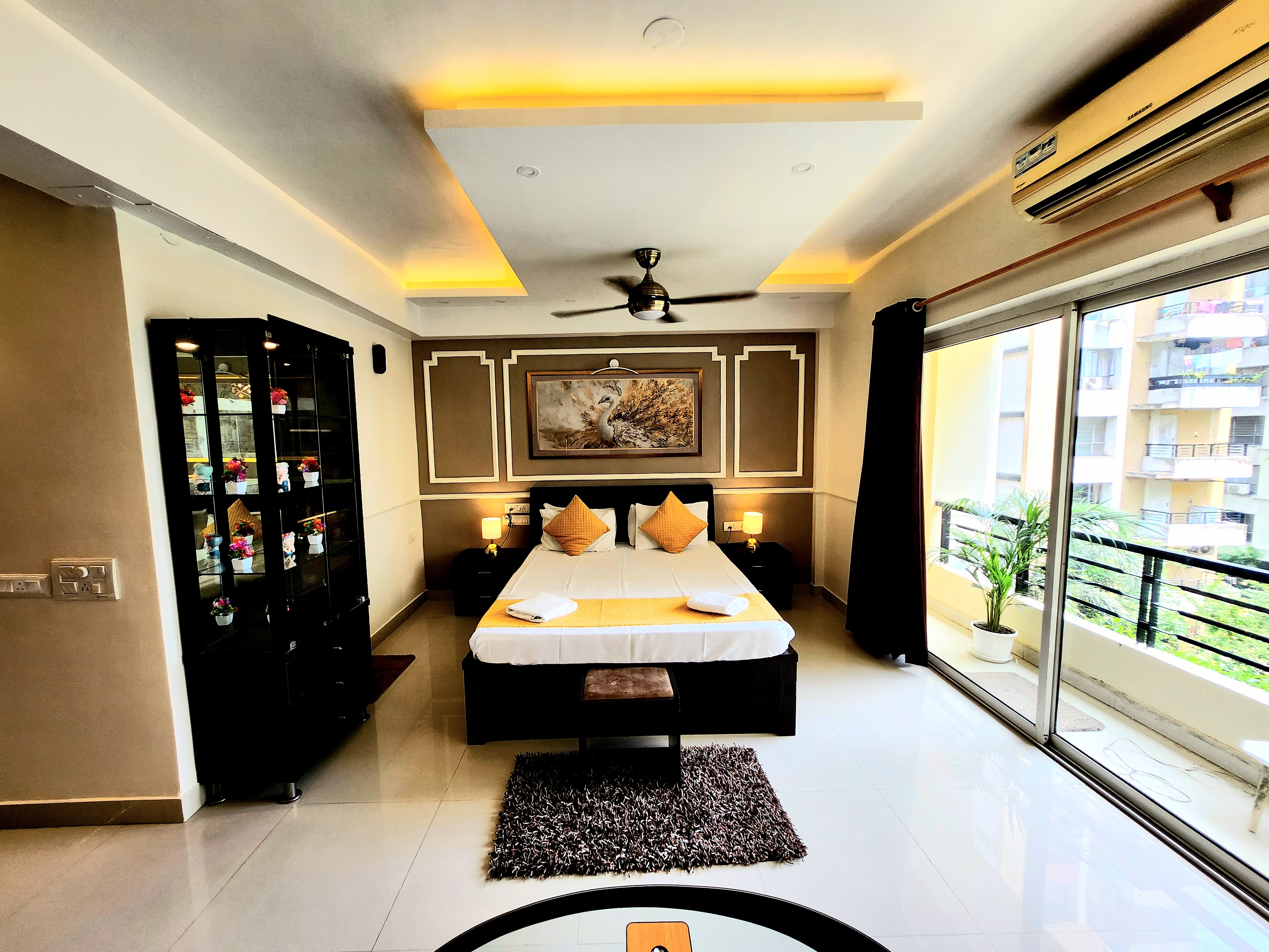 Siddha Xanadu Studio Apartment 334 - Tap to explore photos