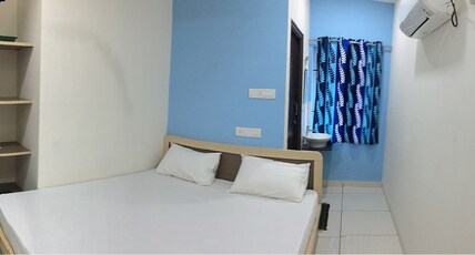 Sri Murugan Residency Room Type - Deluxe AC room