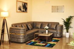 Skydeck Apartment |1BHK Near Taj by Homeyhuts