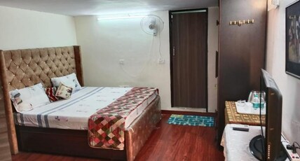 Awasthi Kozi Stays closest to VFS Room Type - Queen Room @ 3rd Floor
