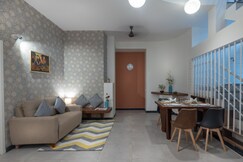 Ixora Suites (Near 100 Ft Rd & Indiranagar Metro Station)