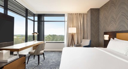 Hilton Alpharetta Atlanta Room Type - 1 KING HEARING ACC