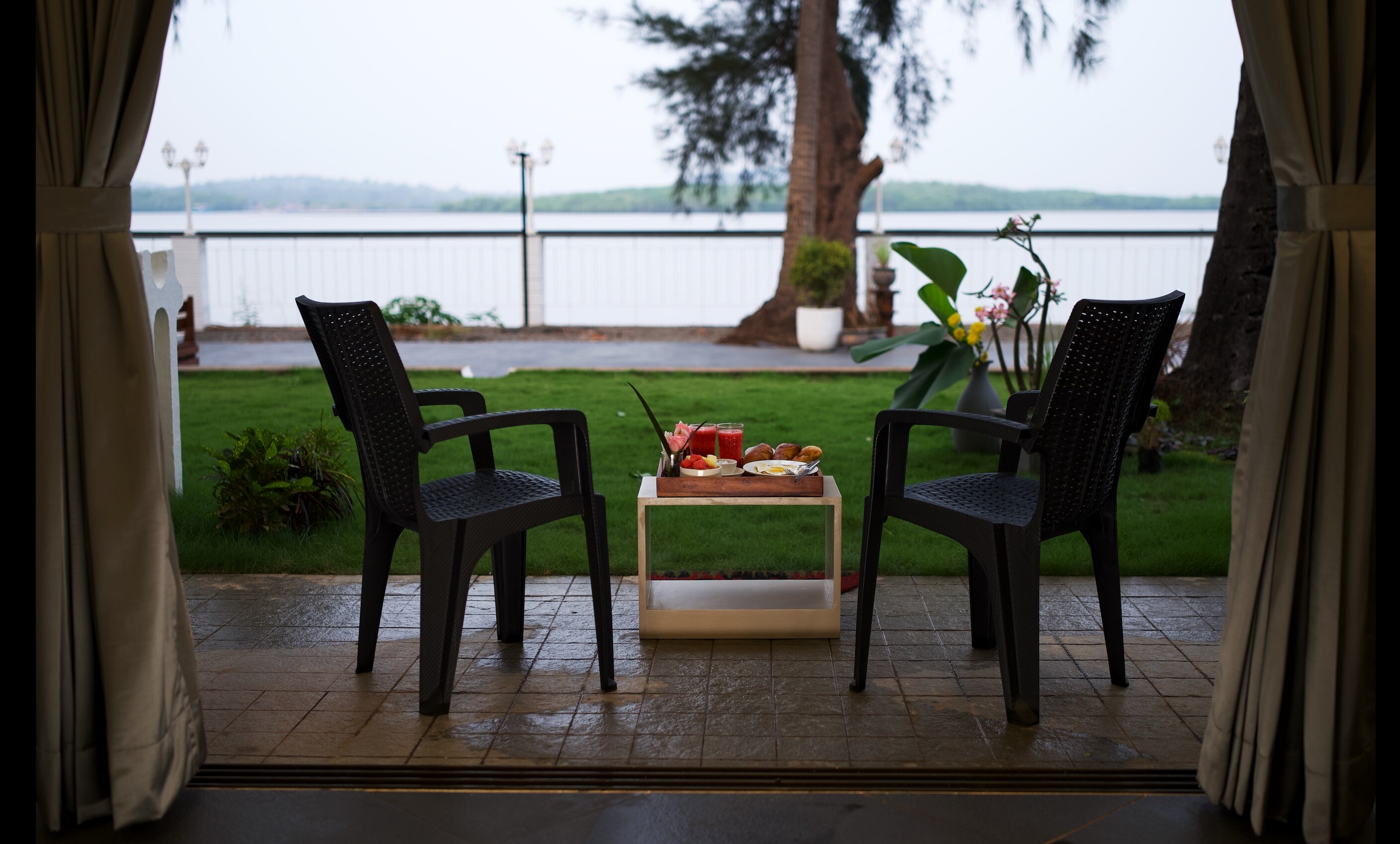 Blu Missel By The River - Tap to explore photos