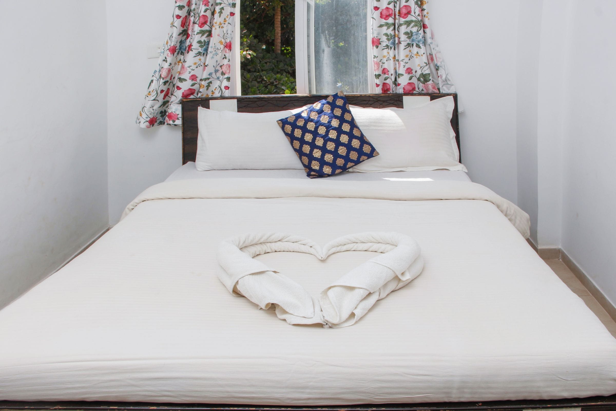 King's Suites, Areia De Goa - Tap to explore photos