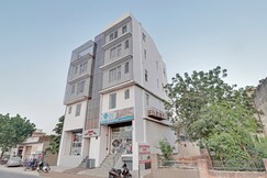 HOTEL O THE ROYAL INN