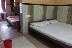 Mayur Palace Lodge || 5 minutes walking from beach