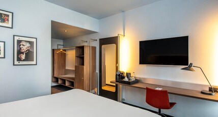 Crowne Plaza Antwerpen Room Type - 1 Queen Premium