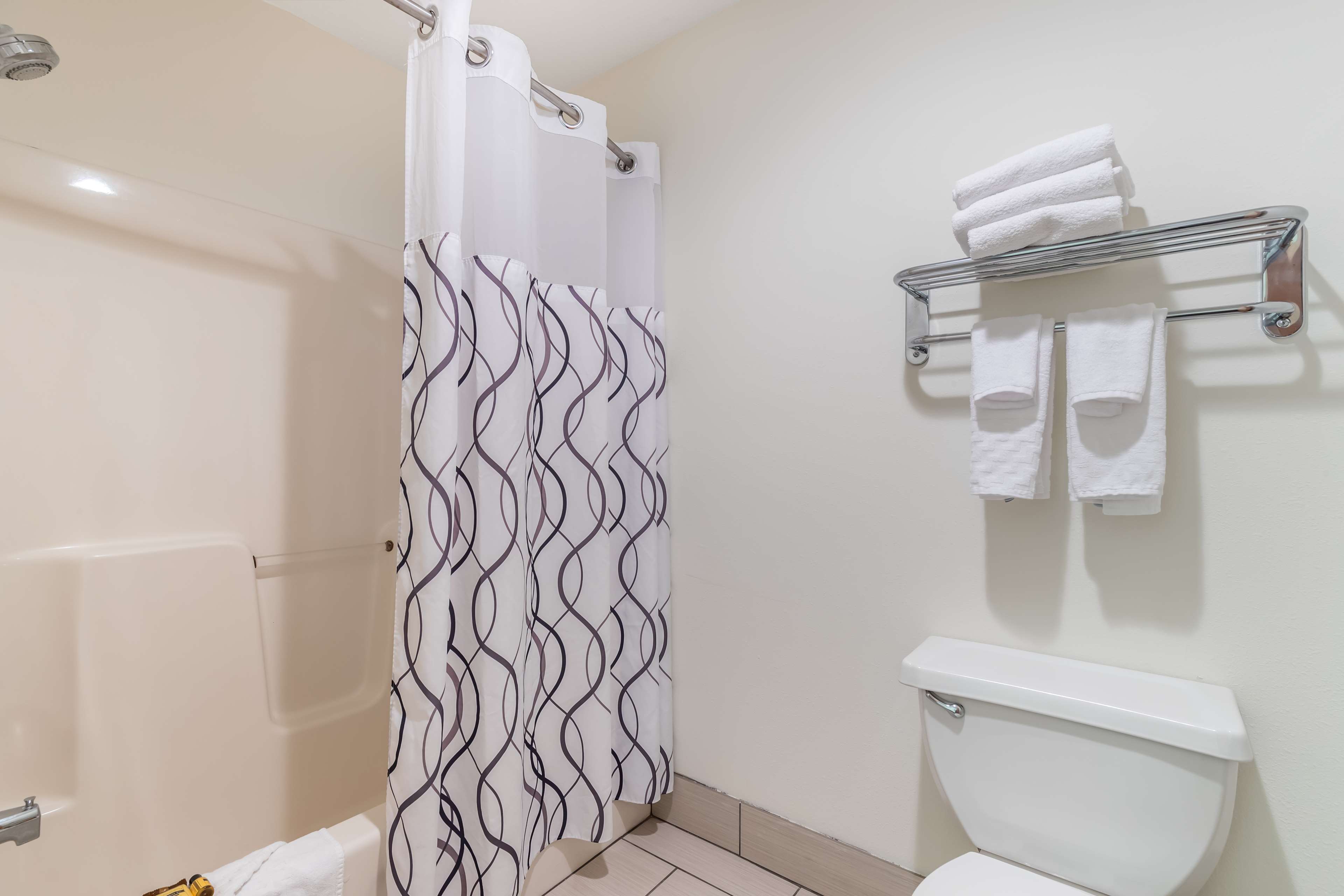 Best Western Plus University Park Inn & Suites - Tap to explore photos