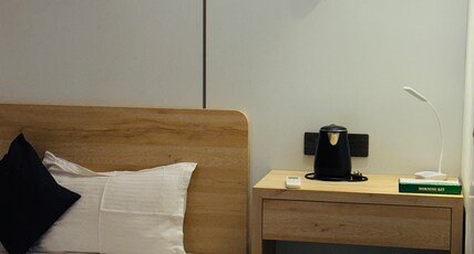 Blue waves Room Type - Bedroom 3