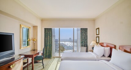 Hilton Cairo Grand Nile Room Type - Twin Guest Room with Nile View