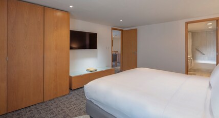 Presidente Intercontinental Puebla, an IHG hotel Room Type - 1 King Junior Suite Dining Area