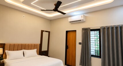 Surela Homestay Room Type - Deluxe Room