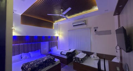 Seven Seven Home stay Room Type - Comfort tripple bed room