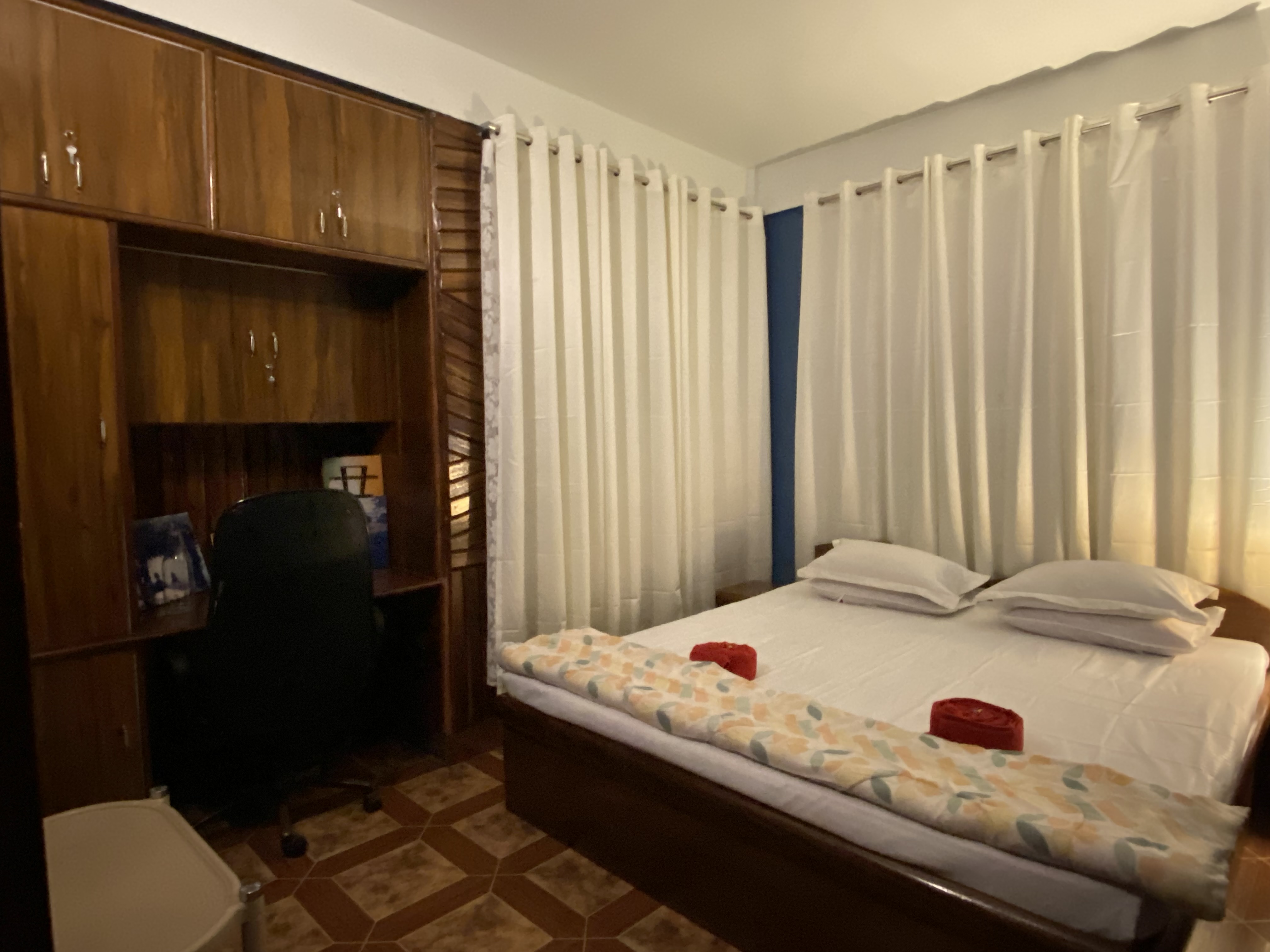 Iung Yutran | 2 Bedroom Retreat with Valley View - Tap to explore photos