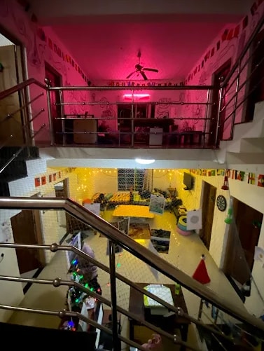 3R Residency Rooms and Hostel - Tap to explore photos