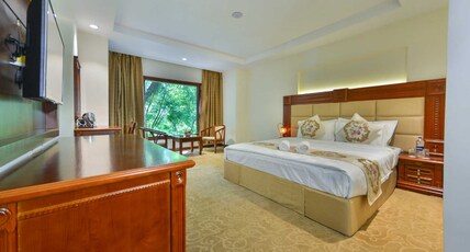 Hotel Zaryab Srinagar Room Type - Superior Deluxe  Room