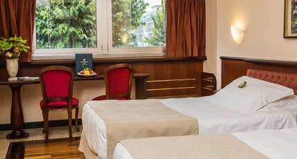 HOTEL SANTA BARBARA Room Type - Standard Twin Room