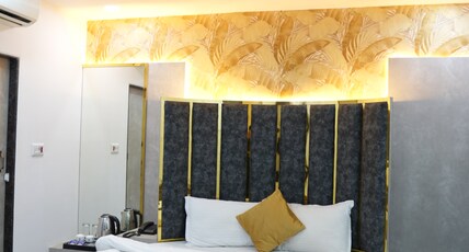 Hotel Pearl View - Near US Embassy Bandra Kurla Complex (BKC), Mumbai Room Type - Premium Suite Room (Single Bed)
