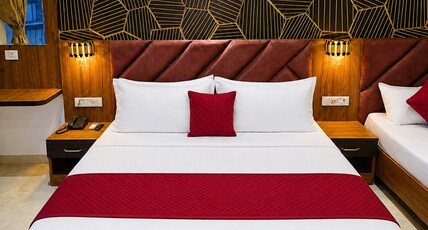 Hotel Aroma Room Type - Deluxe Room