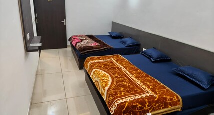 Hotel Shyam Sarovar & Restaurant Room Type - Luxury Room with City View
