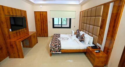 Bamboo Saa Sunrrise Wedding & Wellness Resort Room Type - Regal Classic Room with Garden