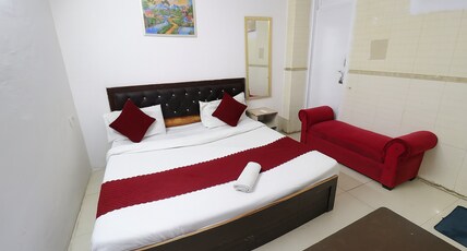 Hotel SPS Room Type - Deluxe Room with Air Conditioning