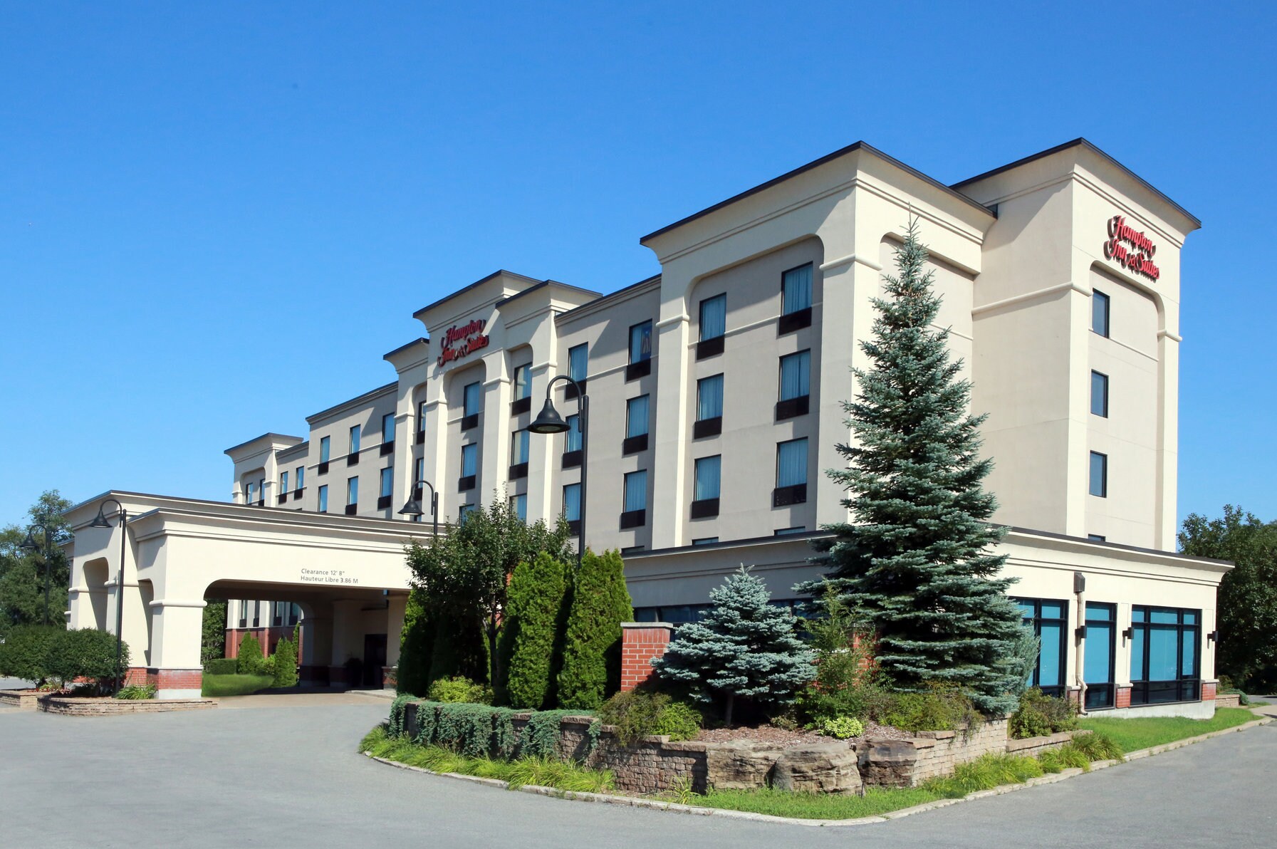 Hampton Inn & Suites by Hilton Laval - Tap to explore photos