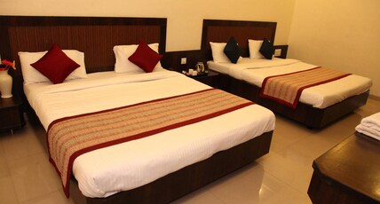 Hotel Sai Ramanand Room Type - Family Room Four Bed AC