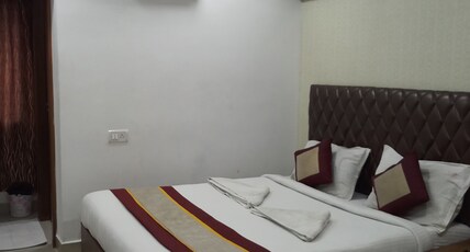Khaleej Residency Room Type - Deluxe AC Room
