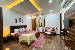 Guru Sadan | A Luxe Stay