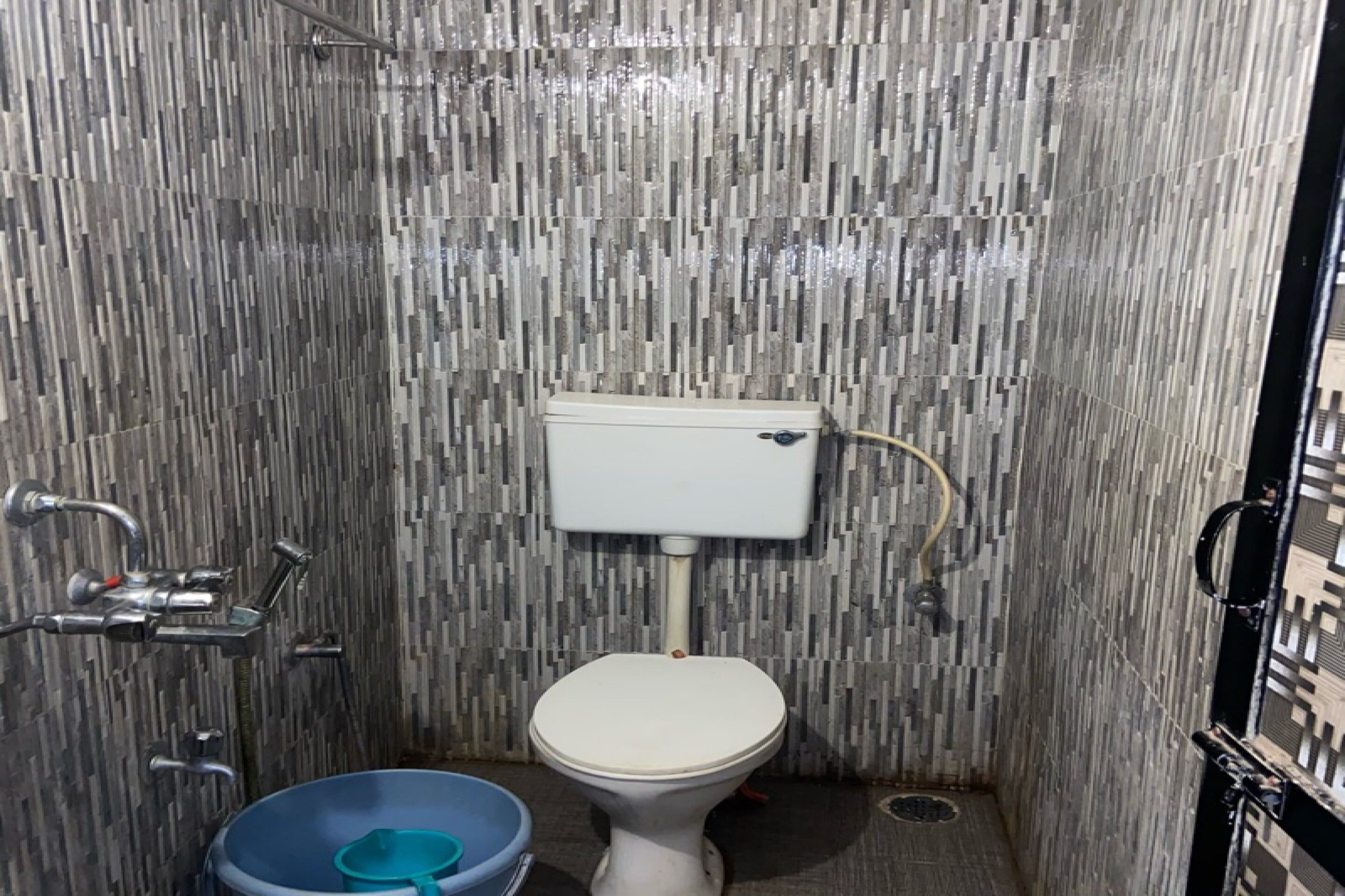 Hotel O Red Rock Guest House - Tap to explore photos