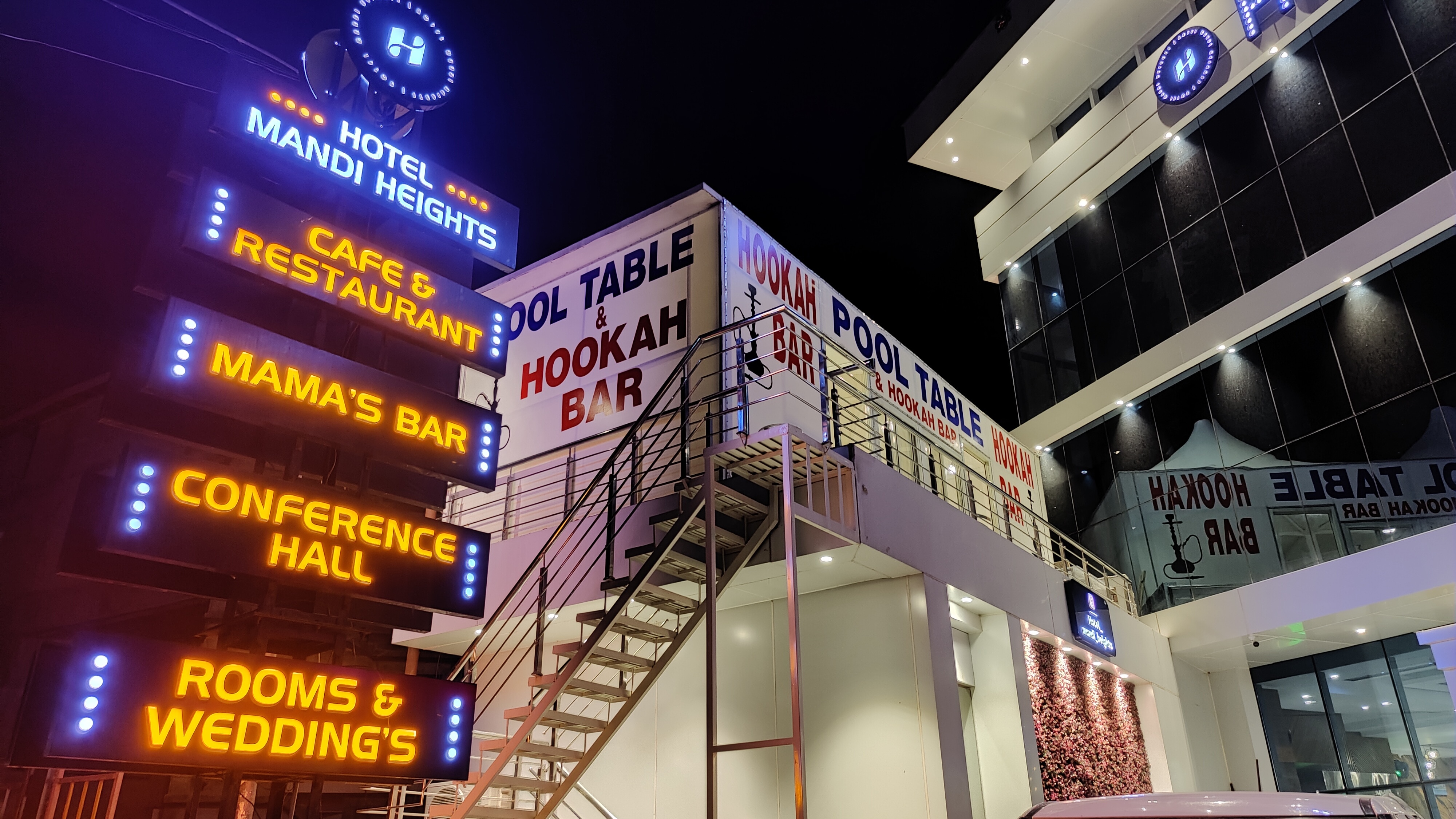 Mandi Heights - A Hotel with Restaurant & Bar - Tap to explore photos